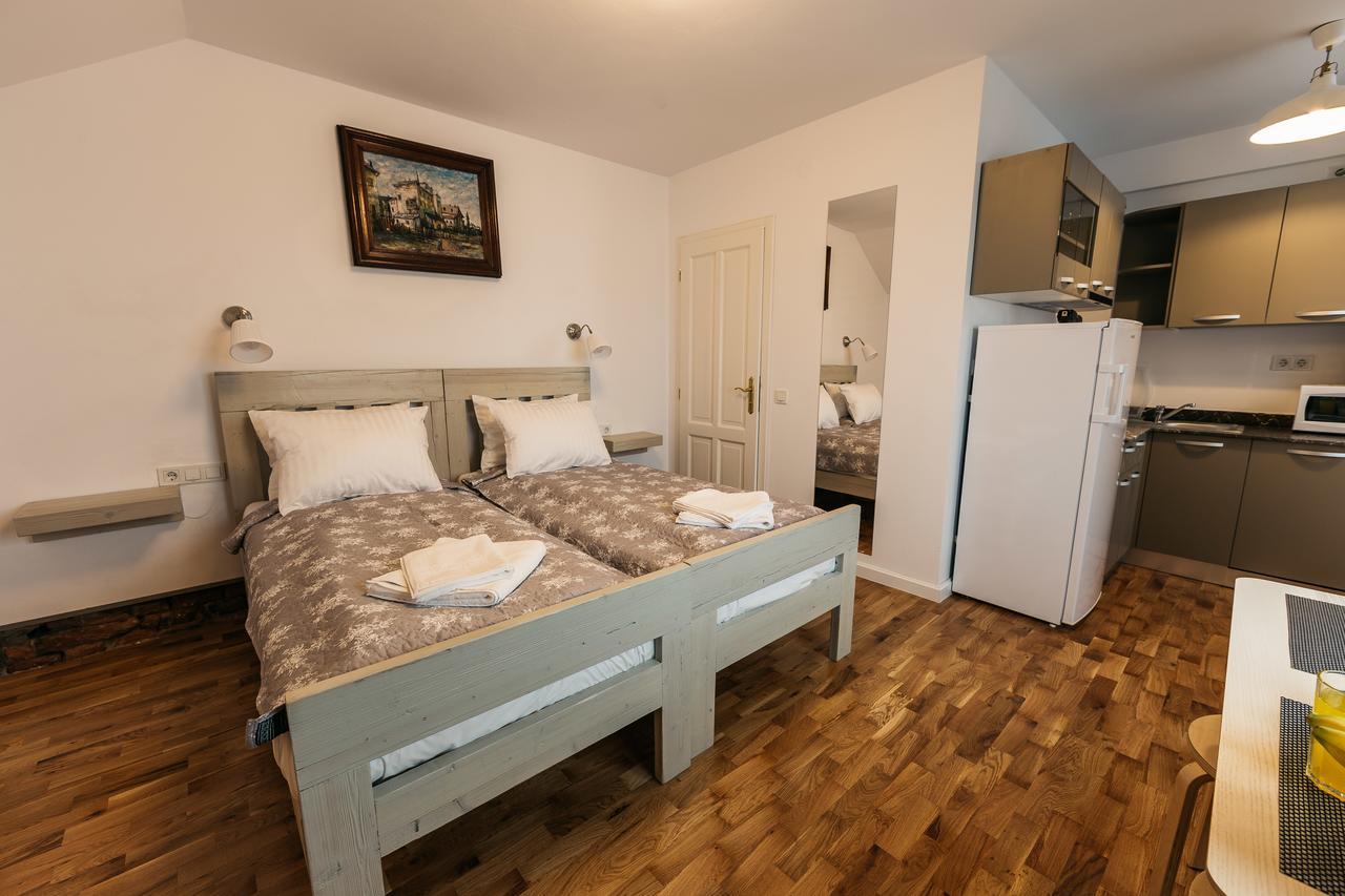 Yellowboot Aparthotel 锡比乌 外观 照片