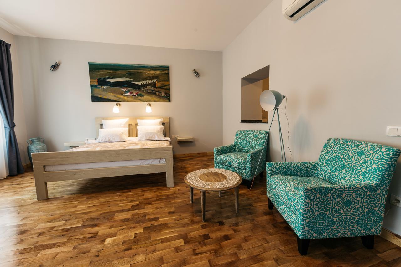 Yellowboot Aparthotel 锡比乌 外观 照片