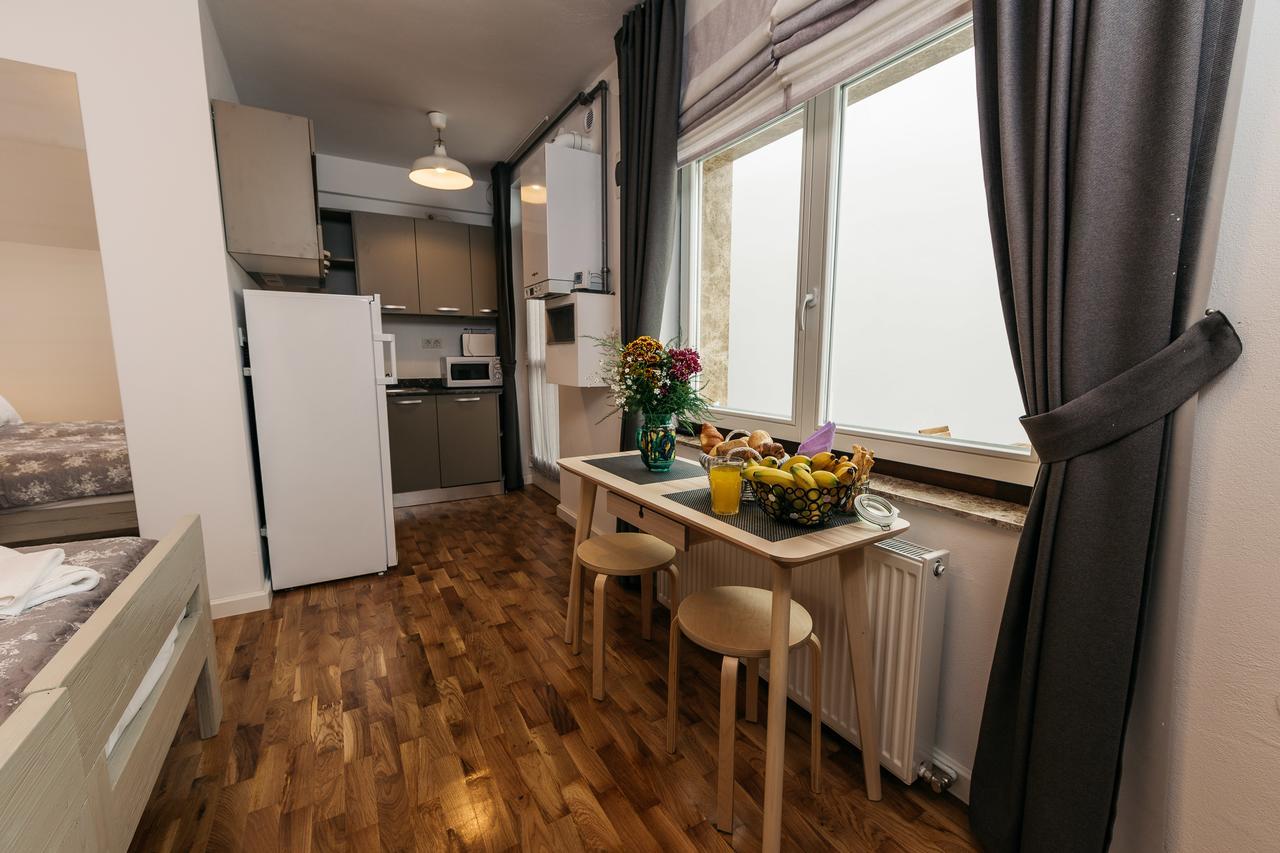 Yellowboot Aparthotel 锡比乌 外观 照片