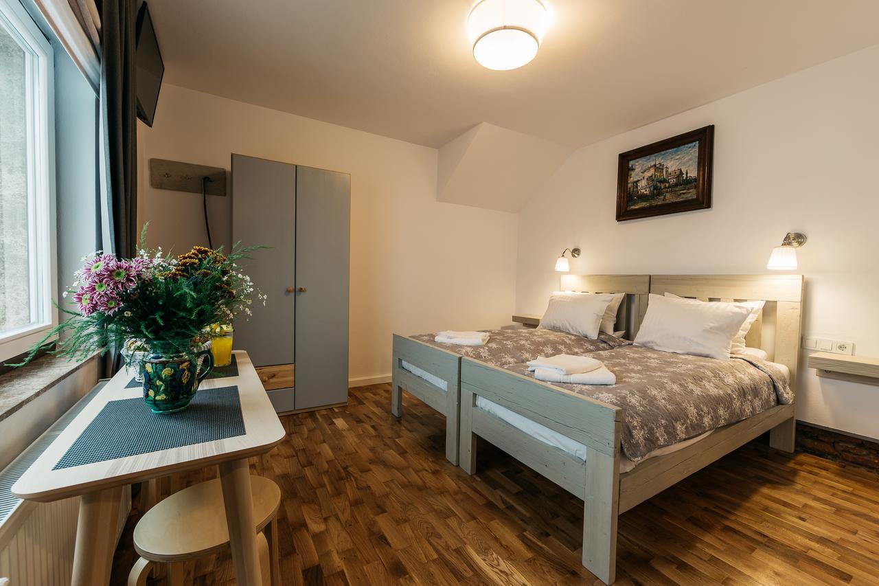 Yellowboot Aparthotel 锡比乌 外观 照片