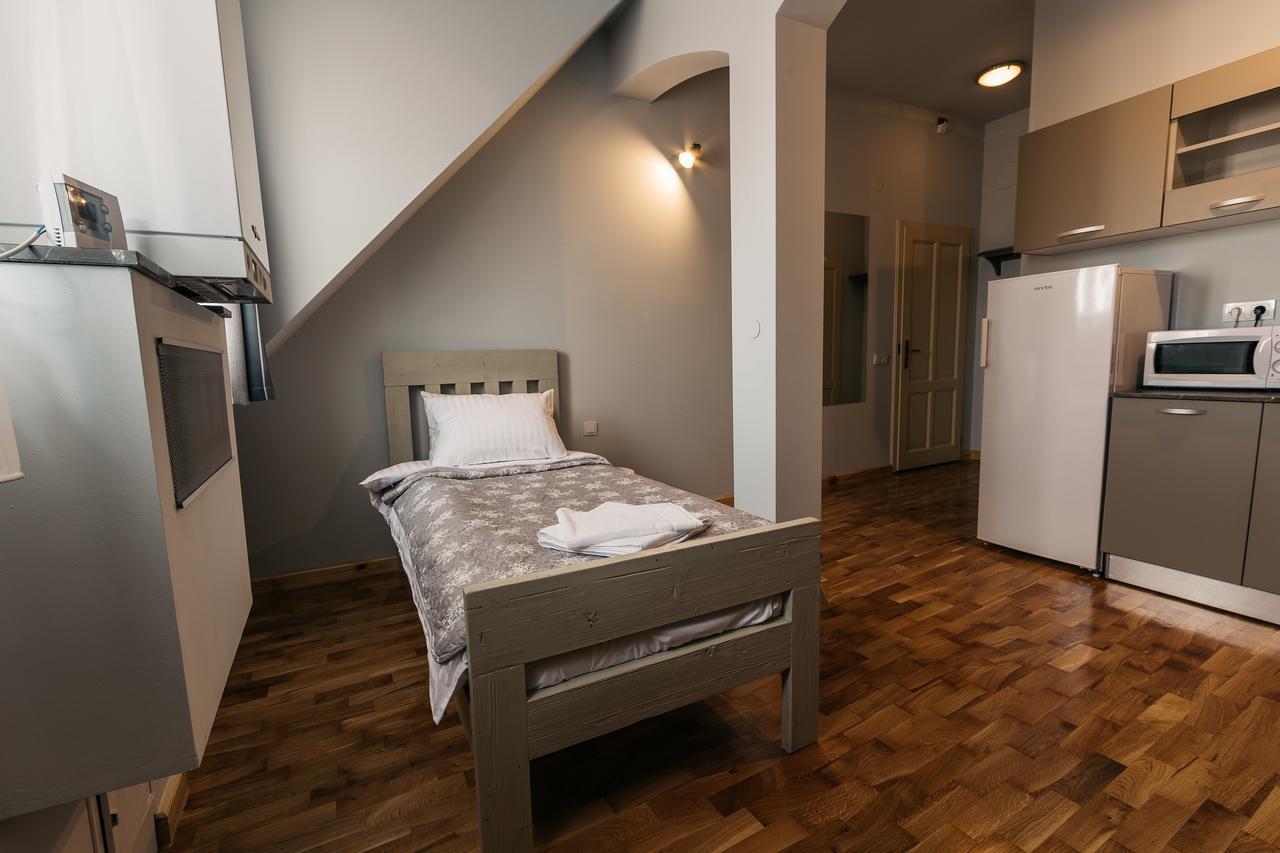 Yellowboot Aparthotel 锡比乌 外观 照片