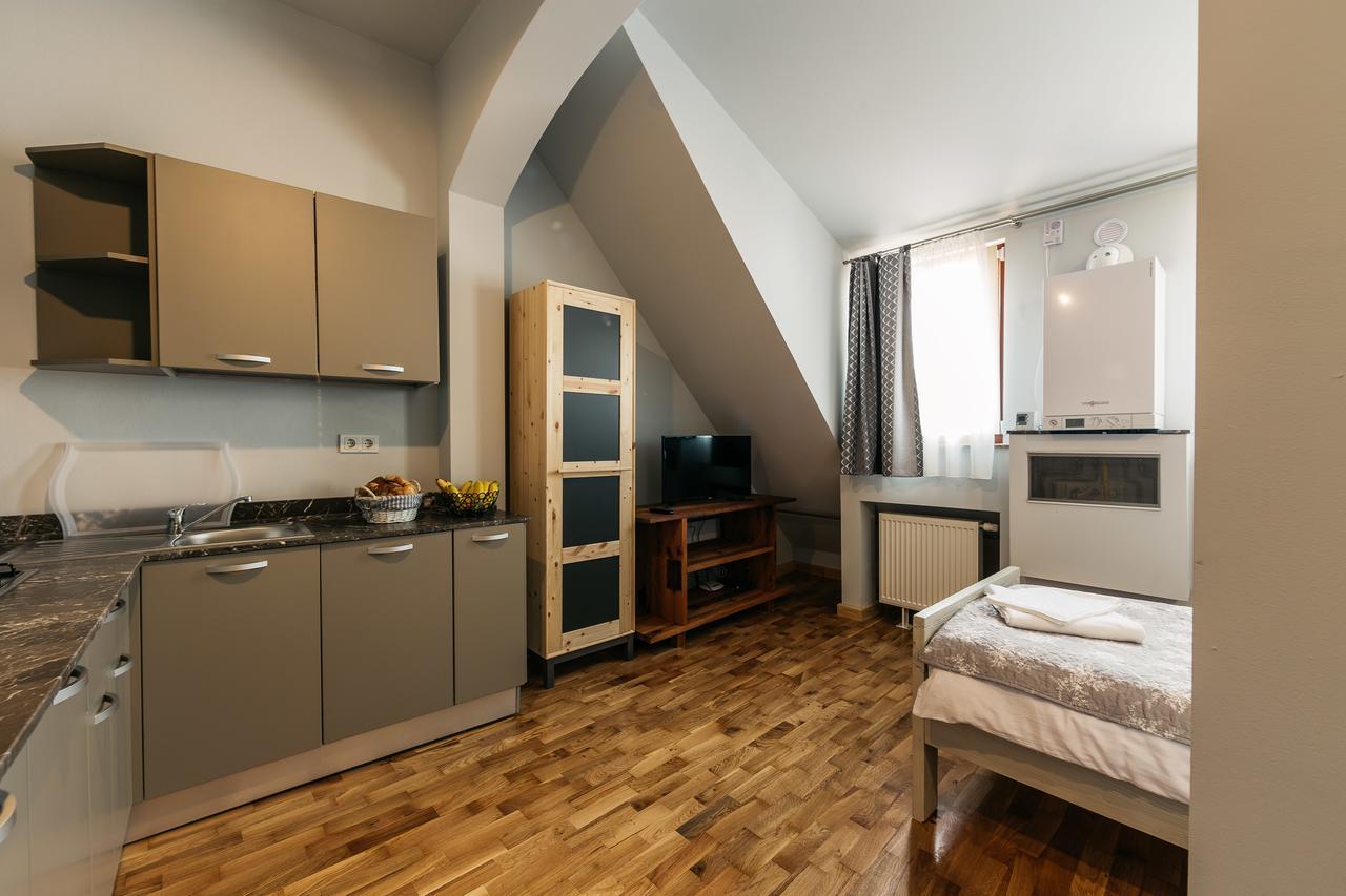 Yellowboot Aparthotel 锡比乌 外观 照片
