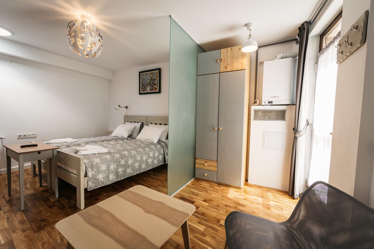 Yellowboot Aparthotel 锡比乌 外观 照片