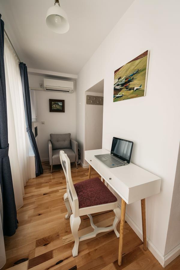 Yellowboot Aparthotel 锡比乌 外观 照片