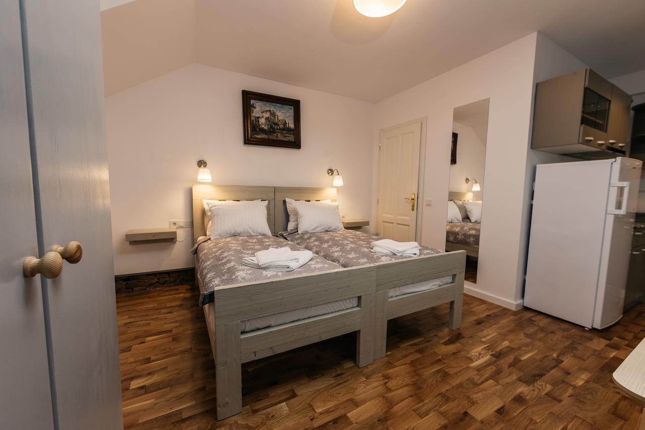 Yellowboot Aparthotel 锡比乌 外观 照片
